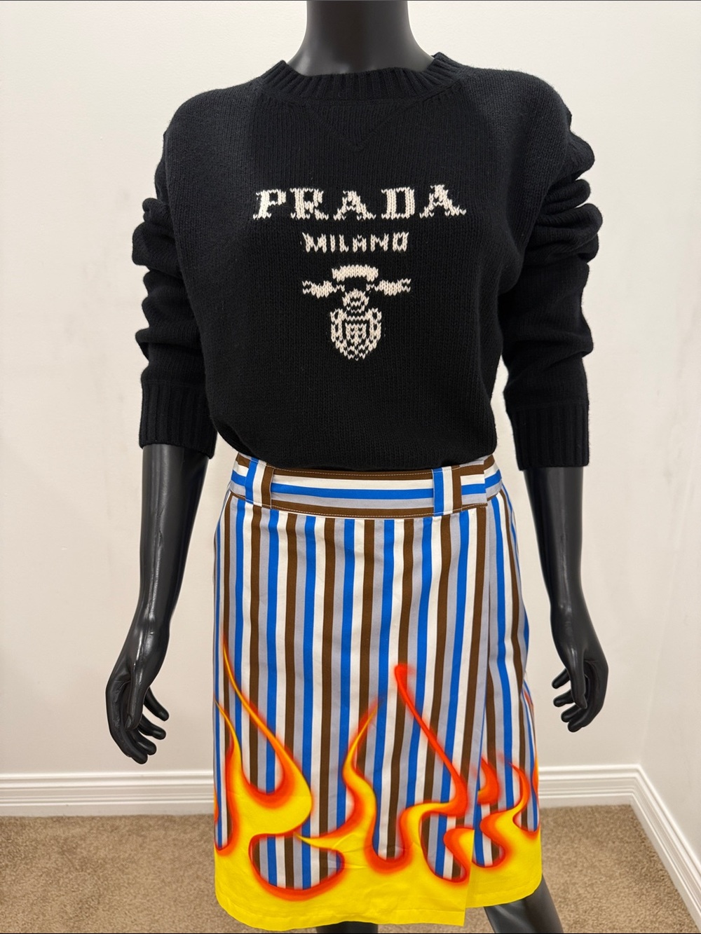 PRADA Iconic classic Logo Intarsia Black Knit Sweater IT 40 Worn Once